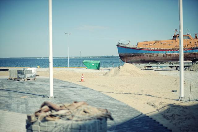 Tallinn opening to the seaside — photograph 1 of 7 by Damiano Cerrone